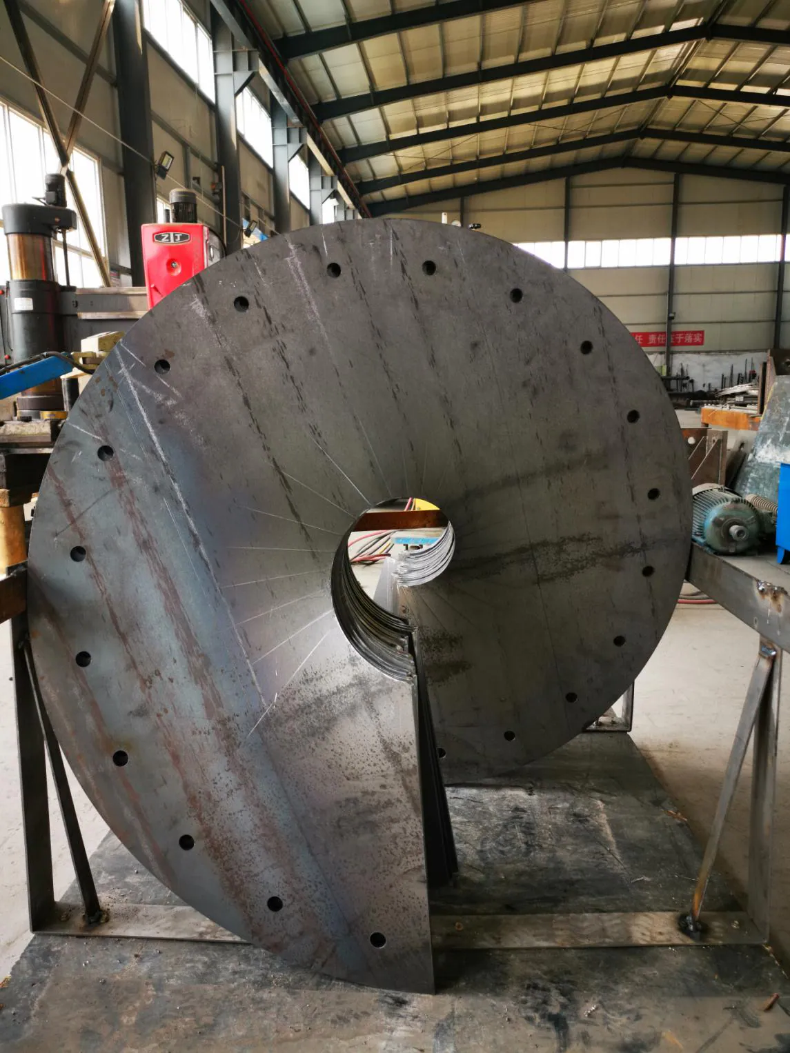 Formed spiral blade segment