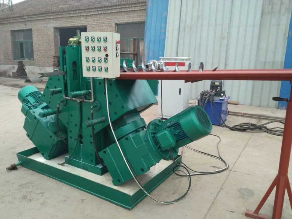 Automatic continuous screw flight forming equipment for auger manufacturing