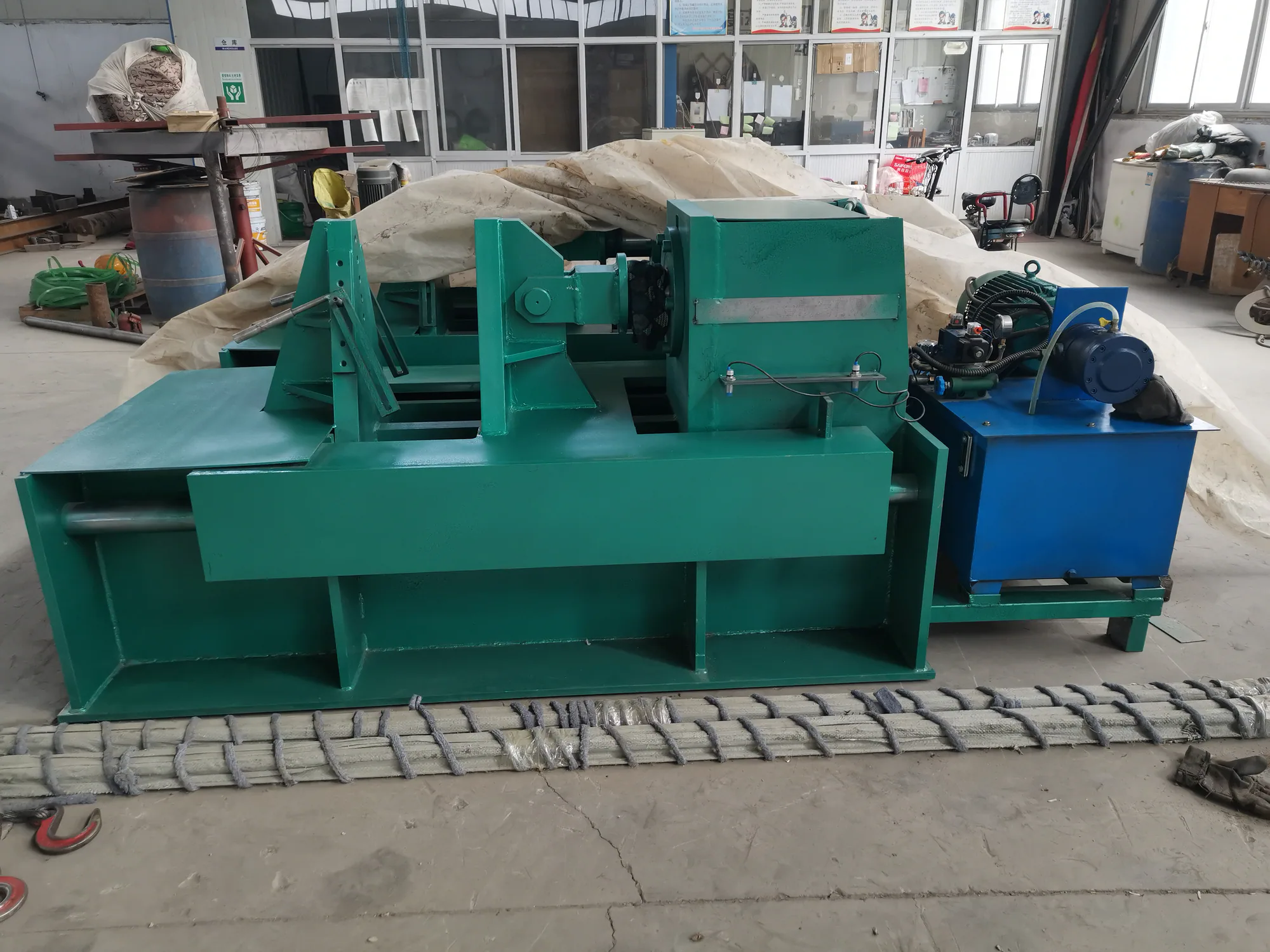 HS800S sectional flight forming detail