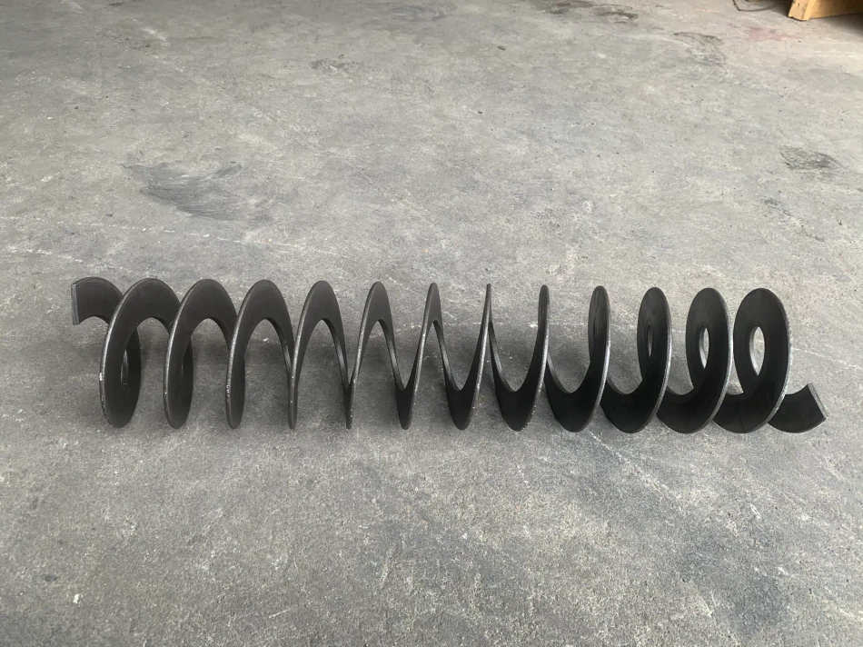 Rounded-edge spiral flight sections