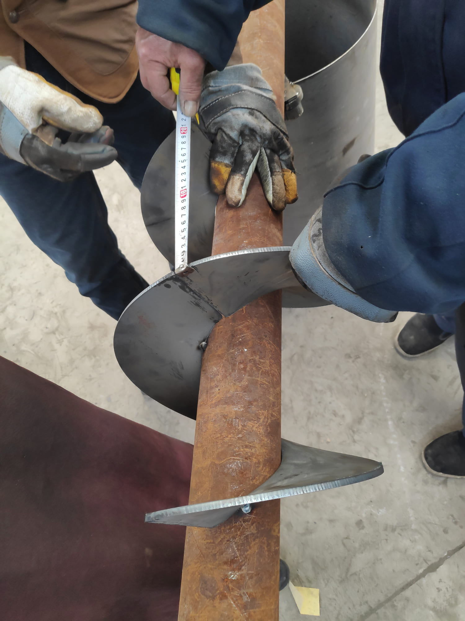 Industrial sectional spiral blade manufactured for replacement screw flights